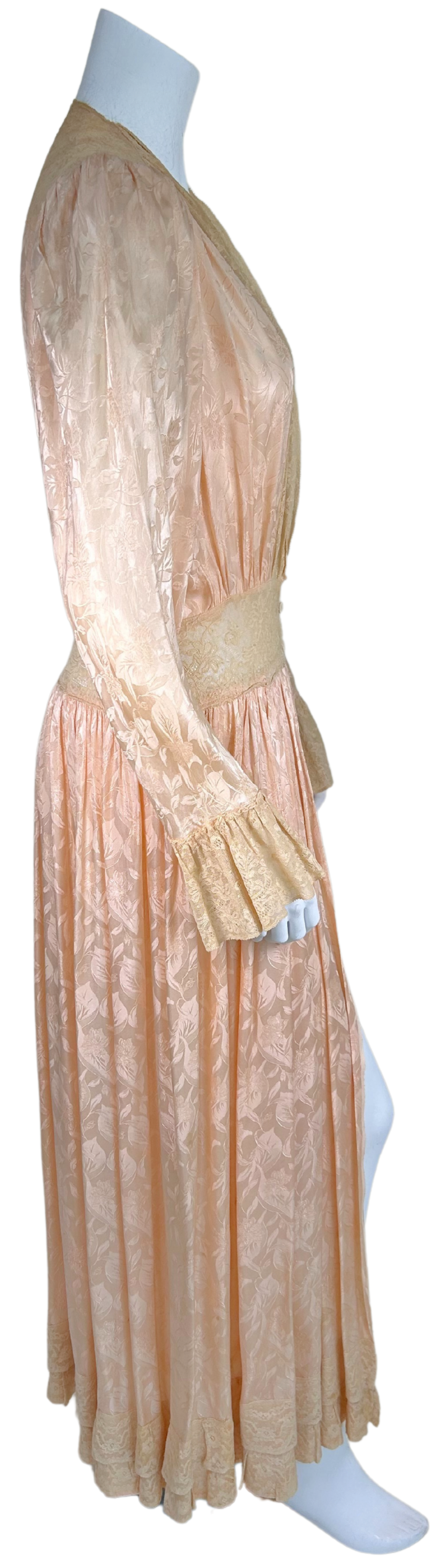 Vintage 1930s Blush Pink Satin and Lace Peignoir Robe
