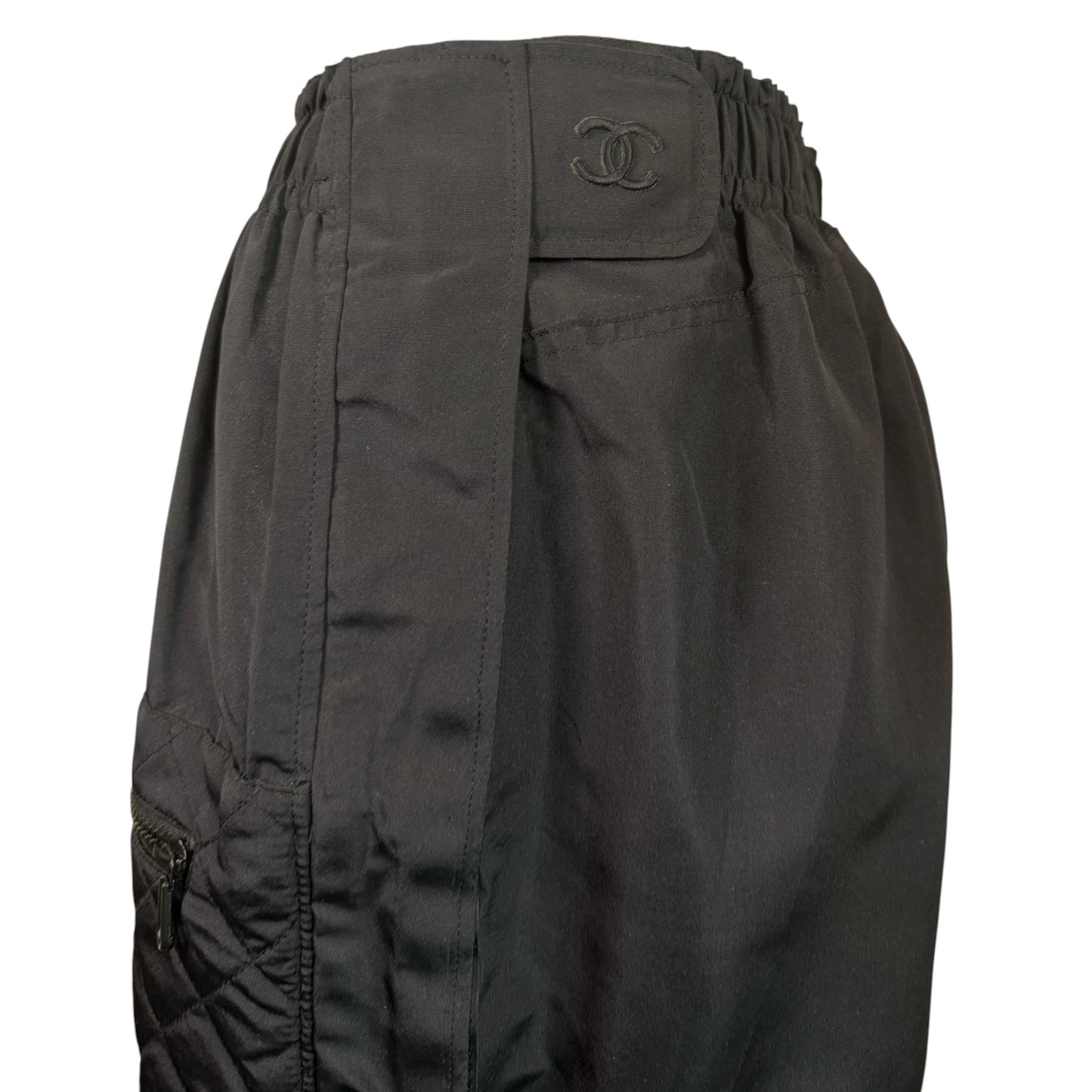 Chanel F/W 1994 Runway Black Silk Quilted Utility Skirt with CC Logo Tabs Sz 38