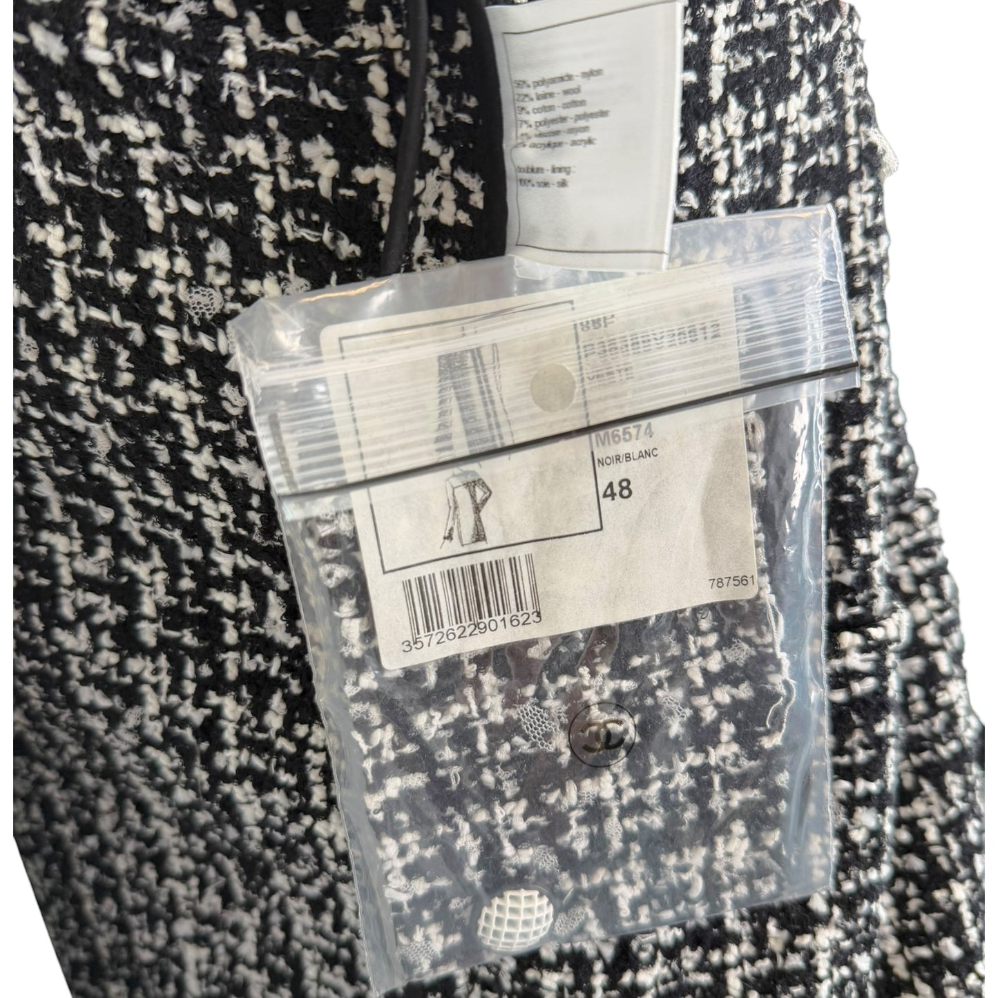 Chanel Spring 2009 Runway Tweed Jacket - Look 7 Sequin Trim Bouclé Karl Lagerfeld Era (09P)