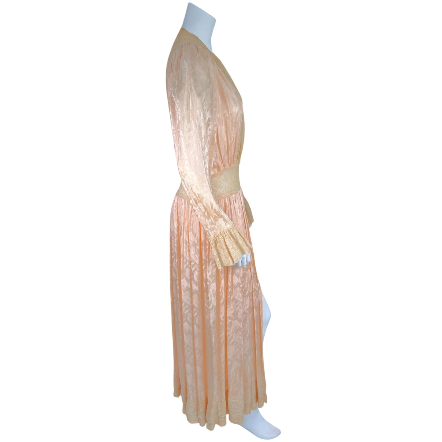 Vintage 1930s Blush Pink Satin Peignoir Robe with Ivory Lace Trim